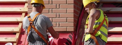 配管工の年収・給料を国のデータを元に紹介【収入を上げる方法も解説】